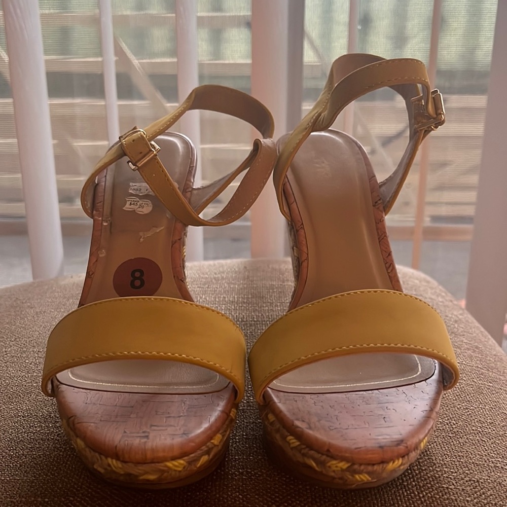 Size 8 wedges